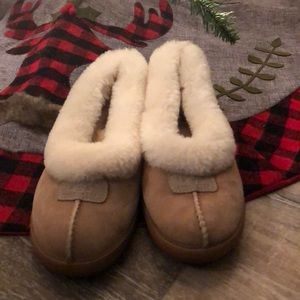UGG SLIPPER SNEAKERS!